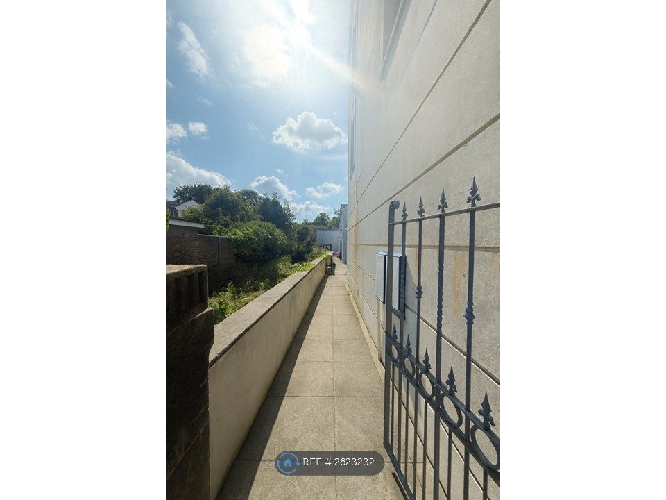 Property photo 2 of 13 Pathway