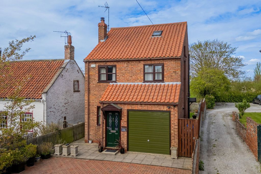 Property photo 1 of 26