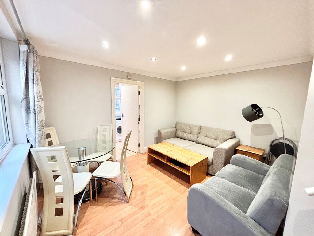 Property photo 2 of 7 Living Room