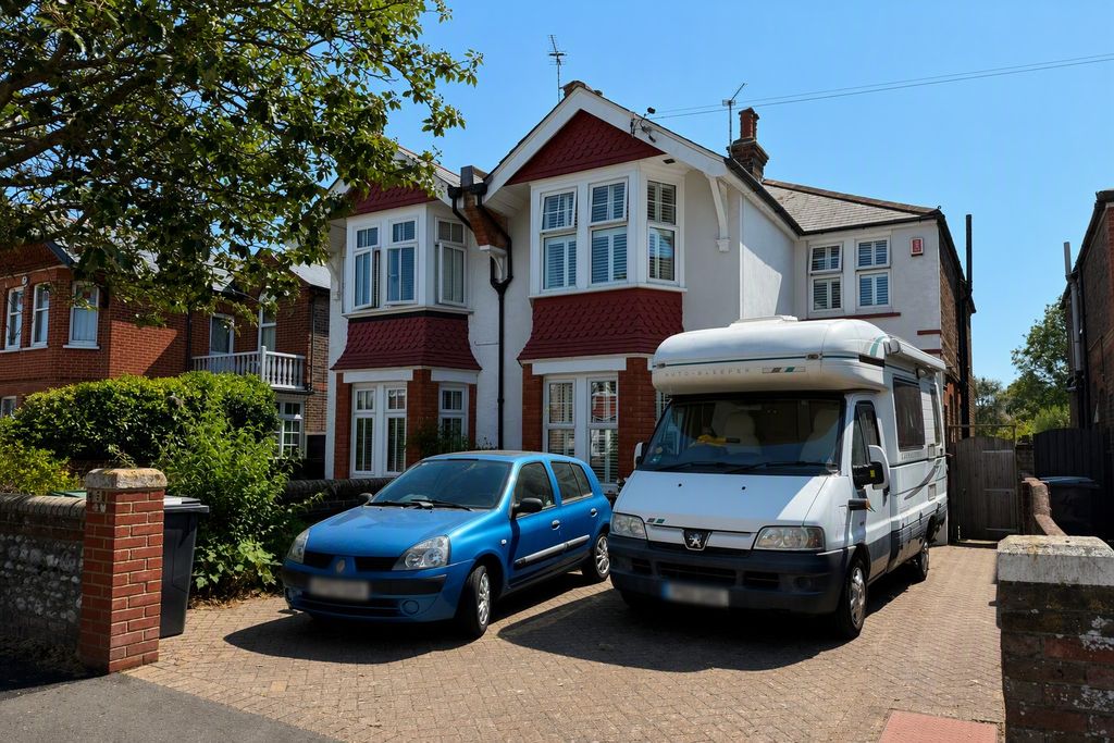 Property photo 1 of 13