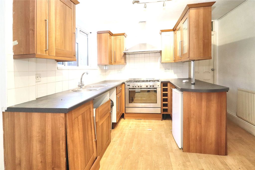 Property photo 3 of 13 Picture No. 16