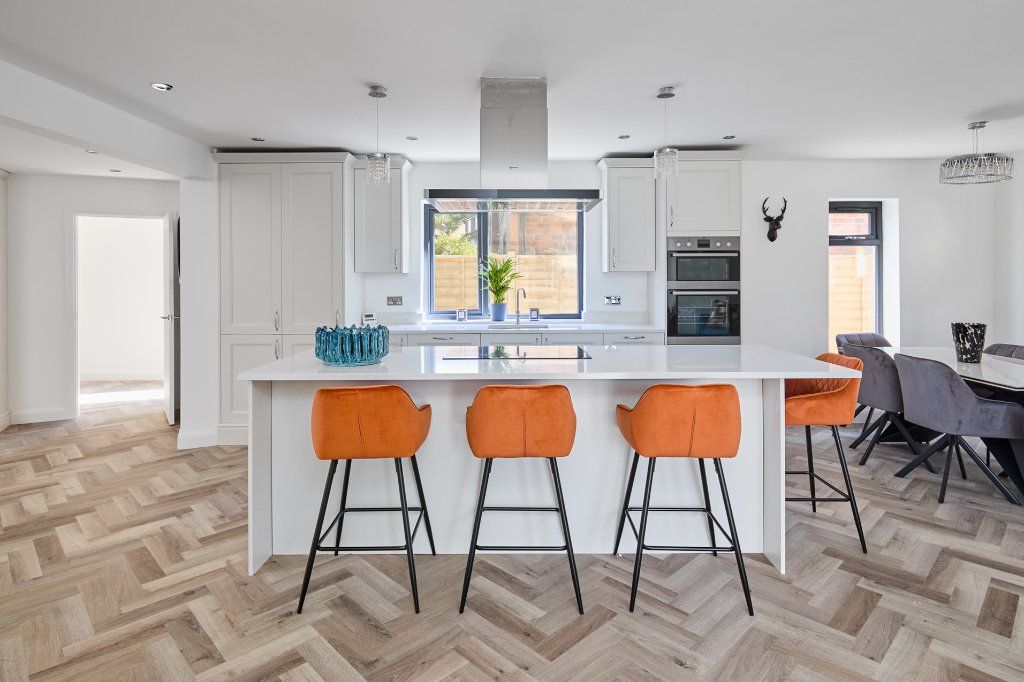 Property photo 2 of 17 Breakfast Kitchen