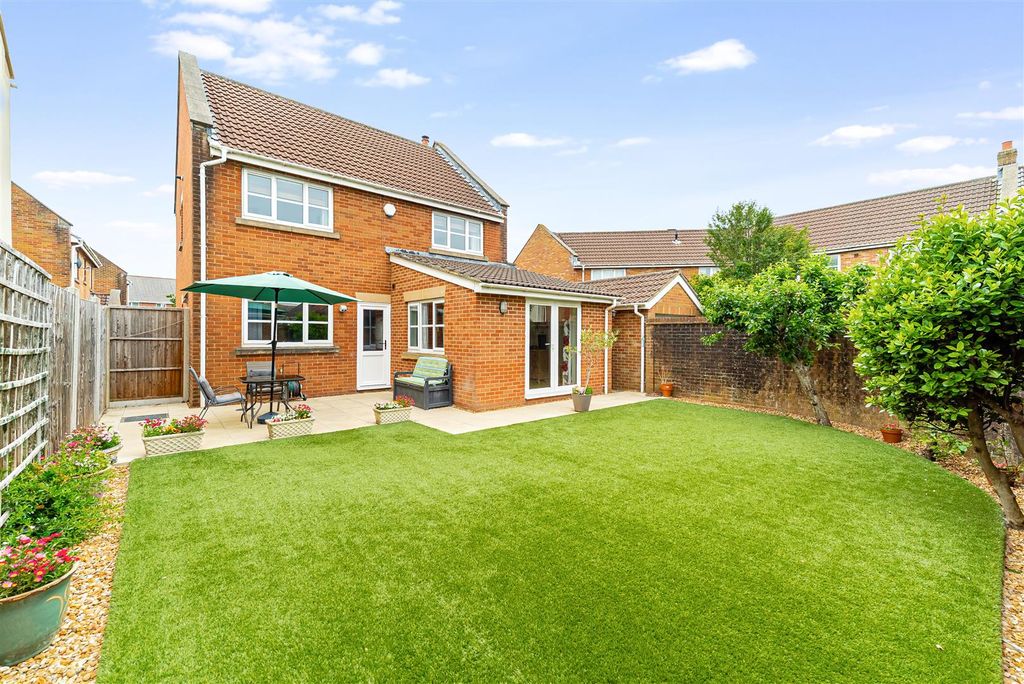 Property photo 2 of 23 Rear Garden