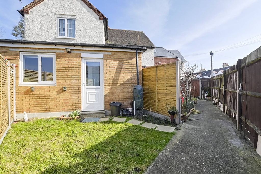 Property photo 2 of 4