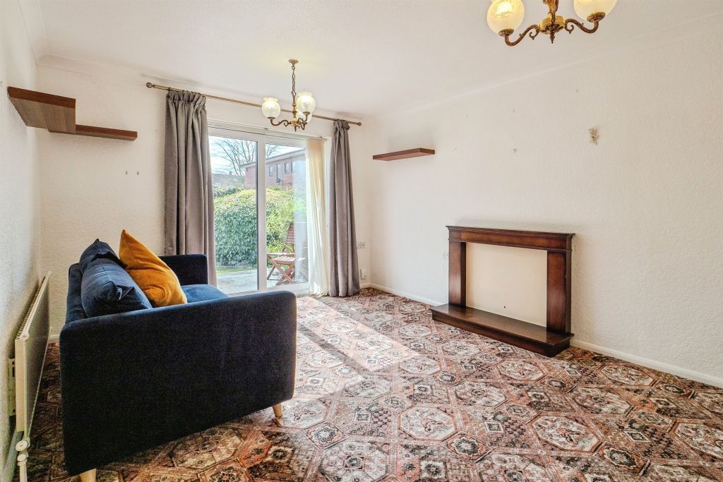Property photo 2 of 17