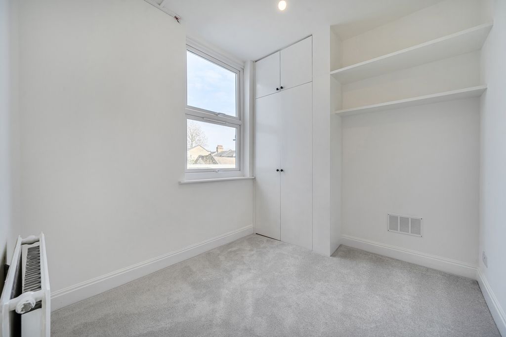 Property photo 3 of 10 1423433-12-69A6E8...