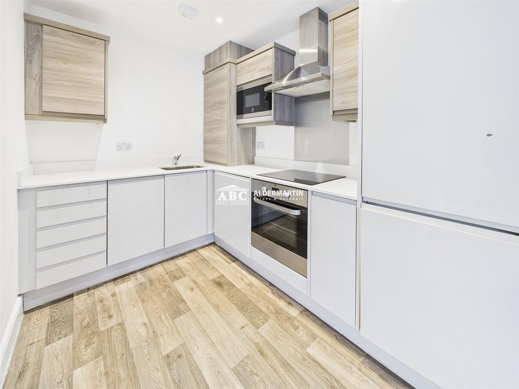 Property photo 1 of 8 Cam03827G0-Pr0100-Still006.Jpg