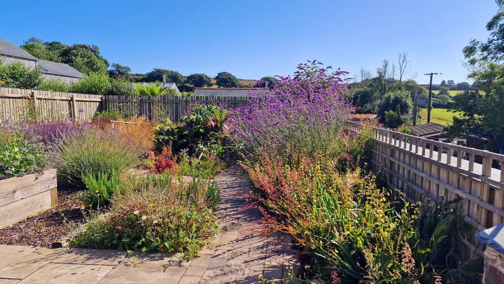 Property photo 3 of 16 Photo 3