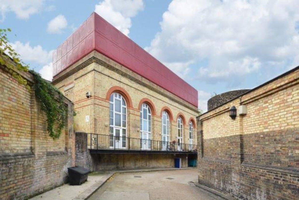 Property photo 1 of 5