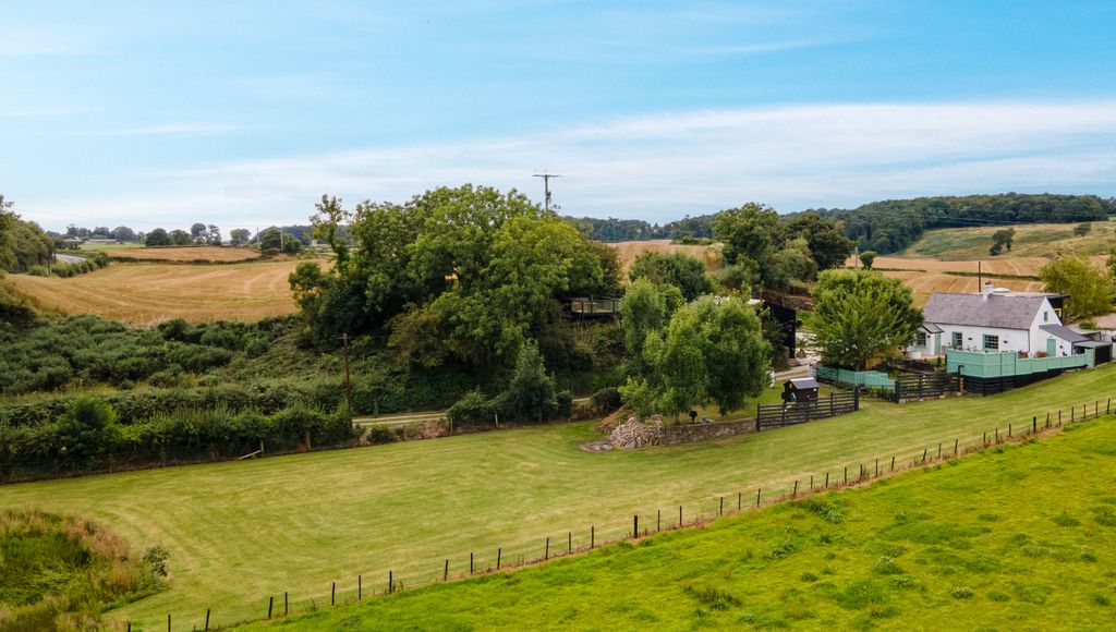 Property photo 3 of 90 013