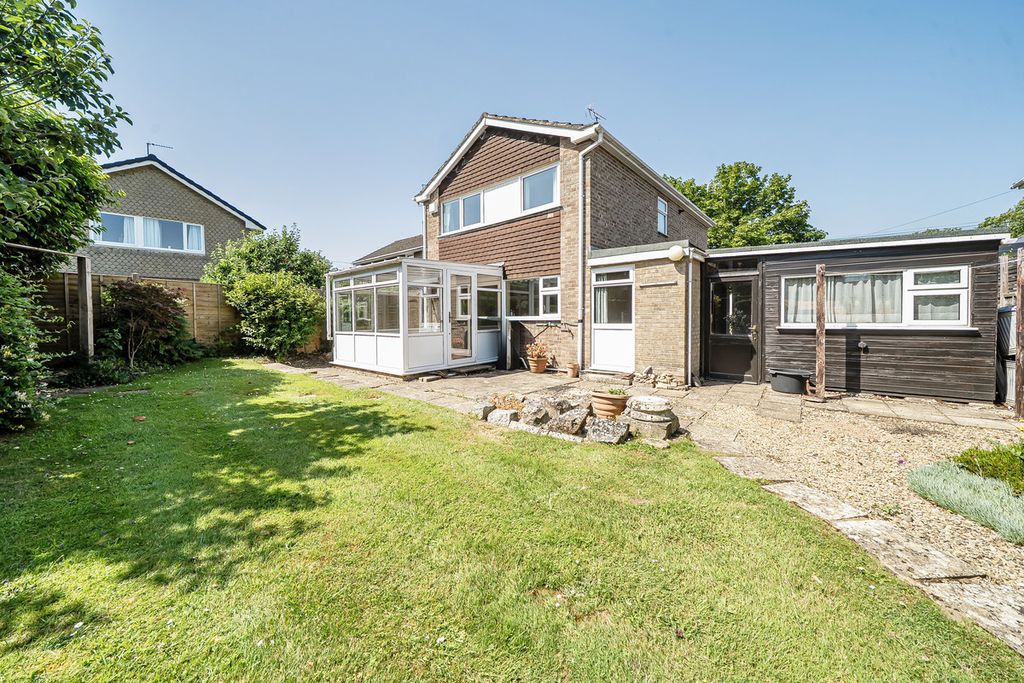 Property photo 3 of 19
