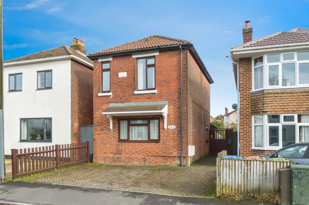 Property photo 1 of 17