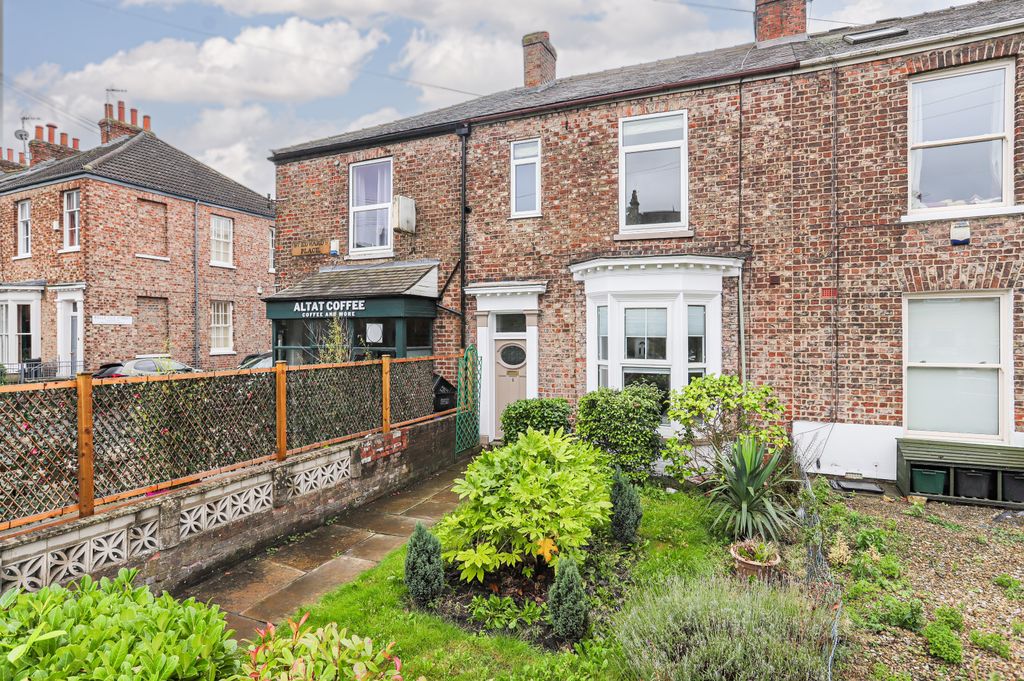 Property photo 1 of 4