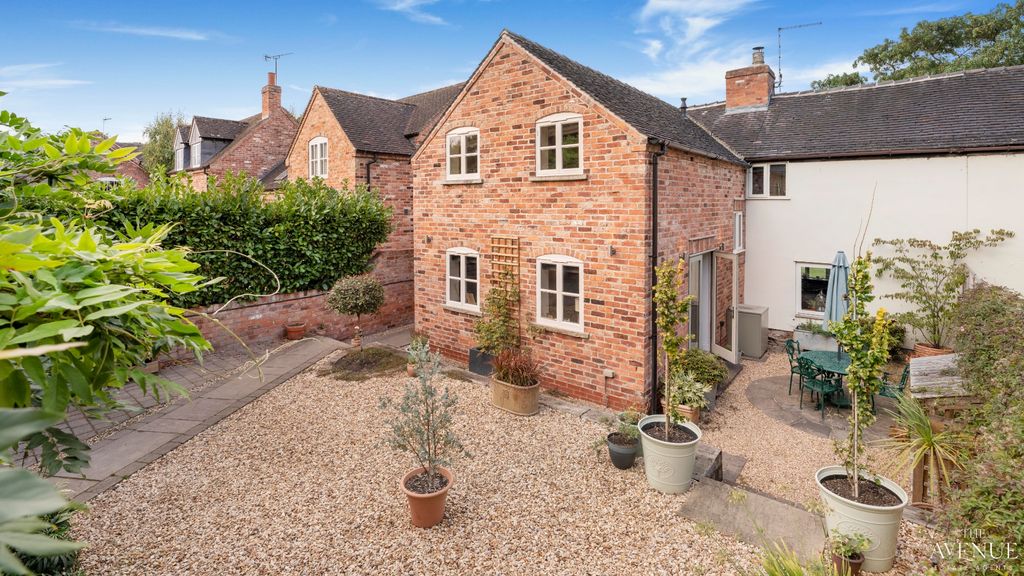 Property photo 2 of 31 5557526