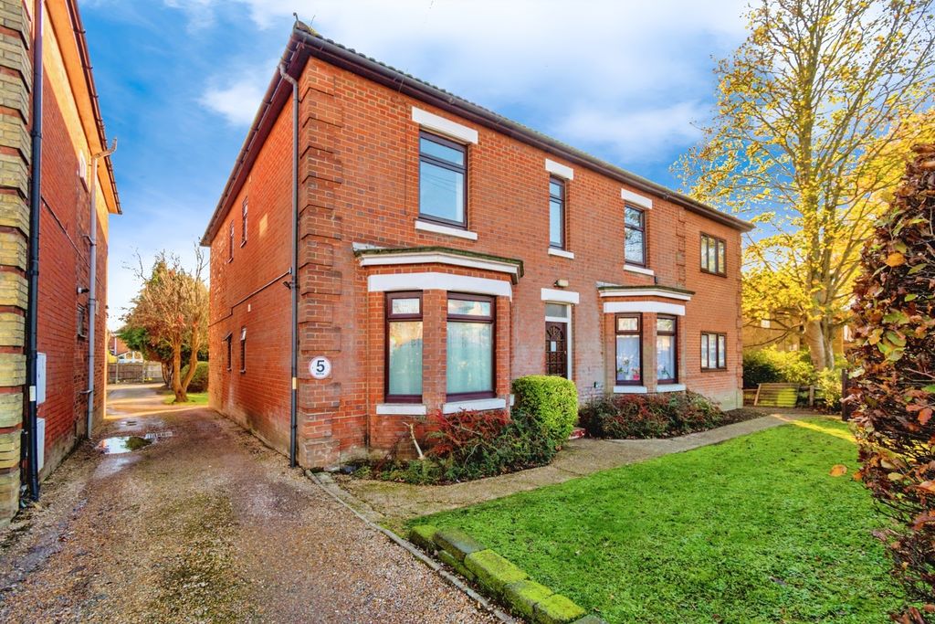 Property photo 1 of 12 Pbox-Img.Jpg