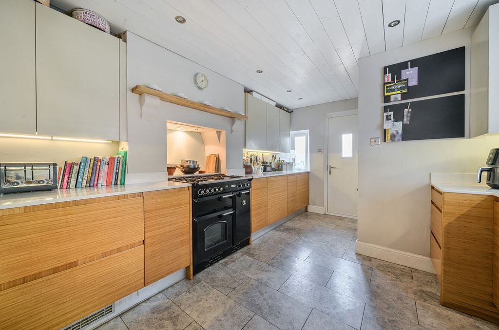 Property photo 1 of 21 1 - 1288253-17-6824B6...