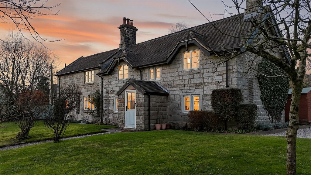 Property photo 1 of 32