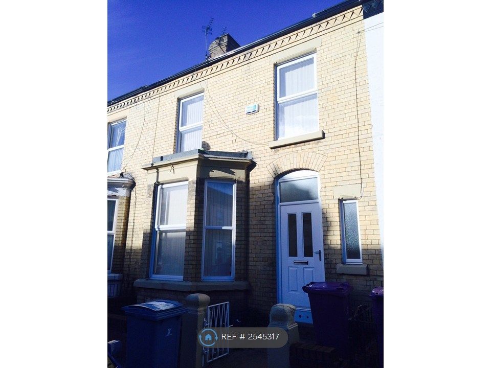 Property photo 2 of 18