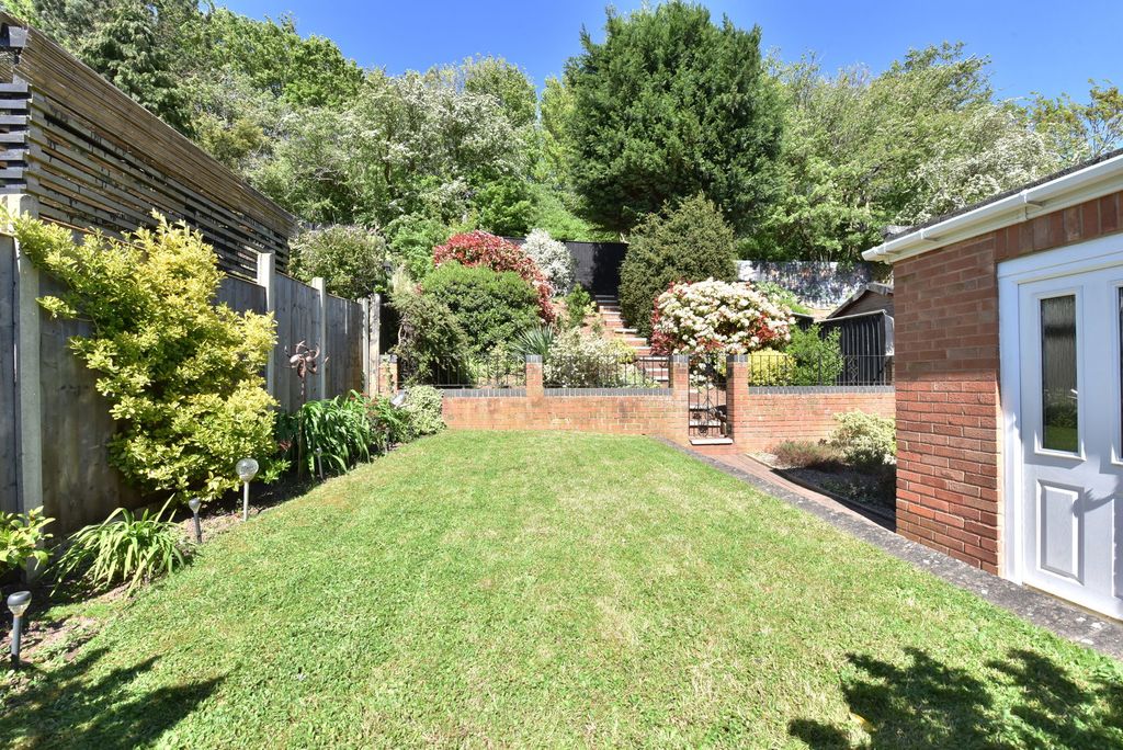 Property photo 2 of 23
