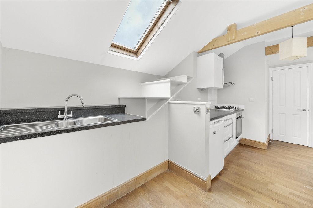 Property photo 2 of 13 Picture No. 08