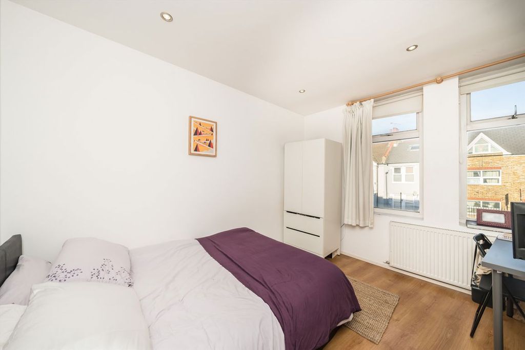 Property photo 3 of 6