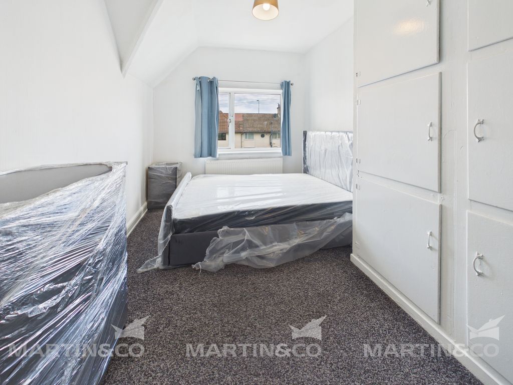 Property photo 1 of 8 Cam02406G0-Pr0635-Still008