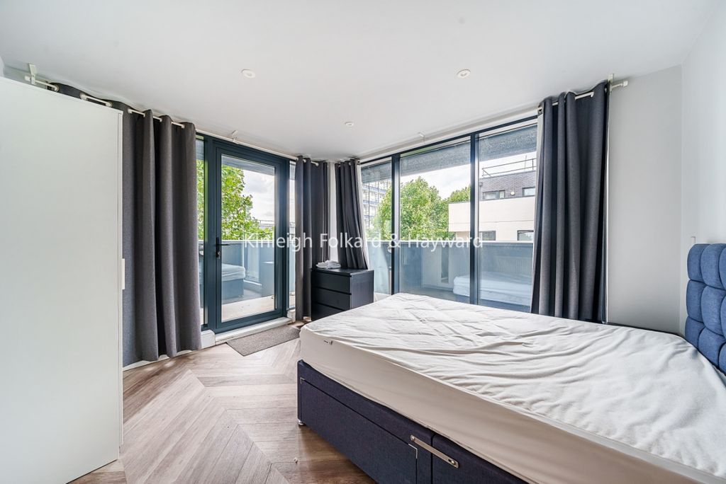 Property photo 3 of 12 397956Cb-8Ac5-4B6c-A