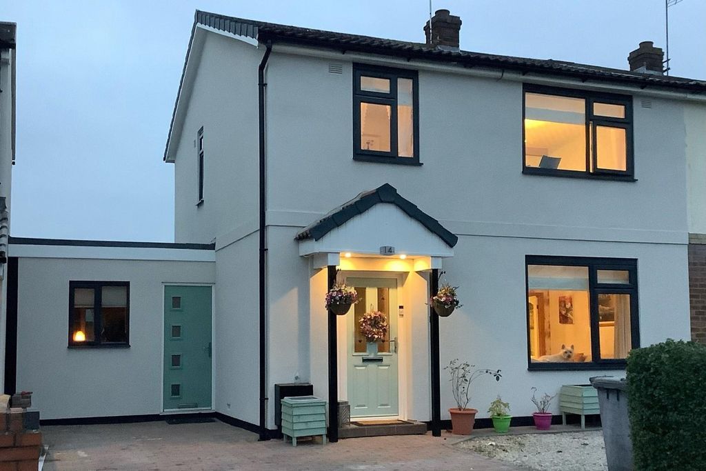 Property photo 1 of 26 Front (Exterior)