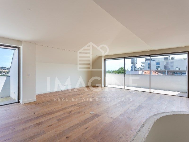 Property photo 2 of 53