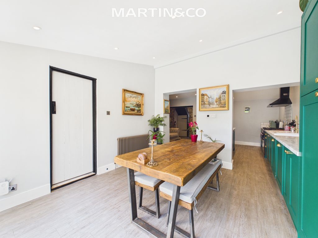 Property photo 2 of 24