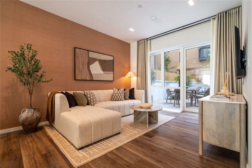Property photo 1 of 13 Open Plan Living