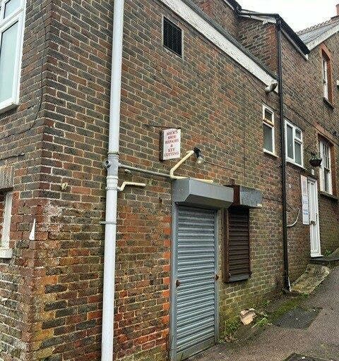 Property photo 2 of 15 45Chighstreetheathfield480x512.Jpg