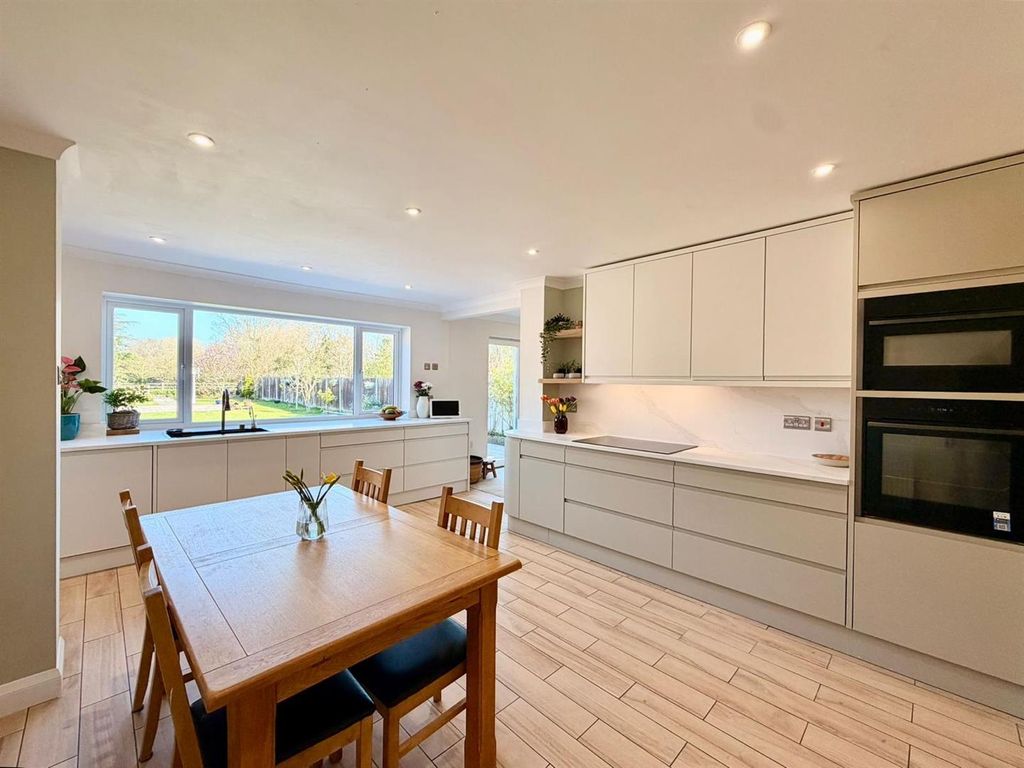 Property photo 2 of 34 2