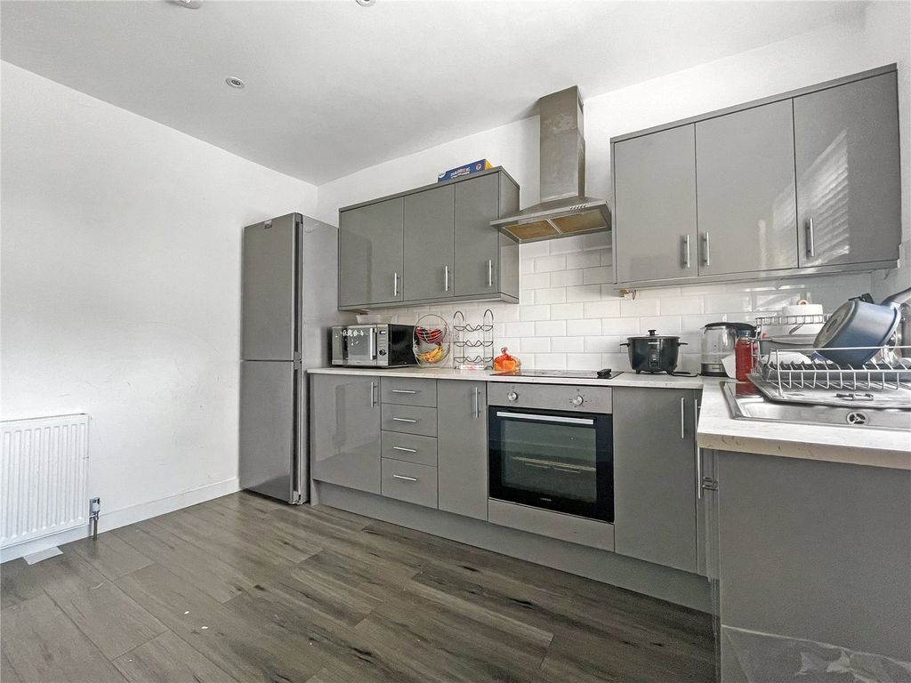 Property photo 1 of 10 Picture No. 09