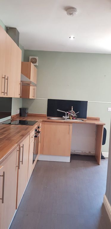 Property photo 3 of 5 Kitchen