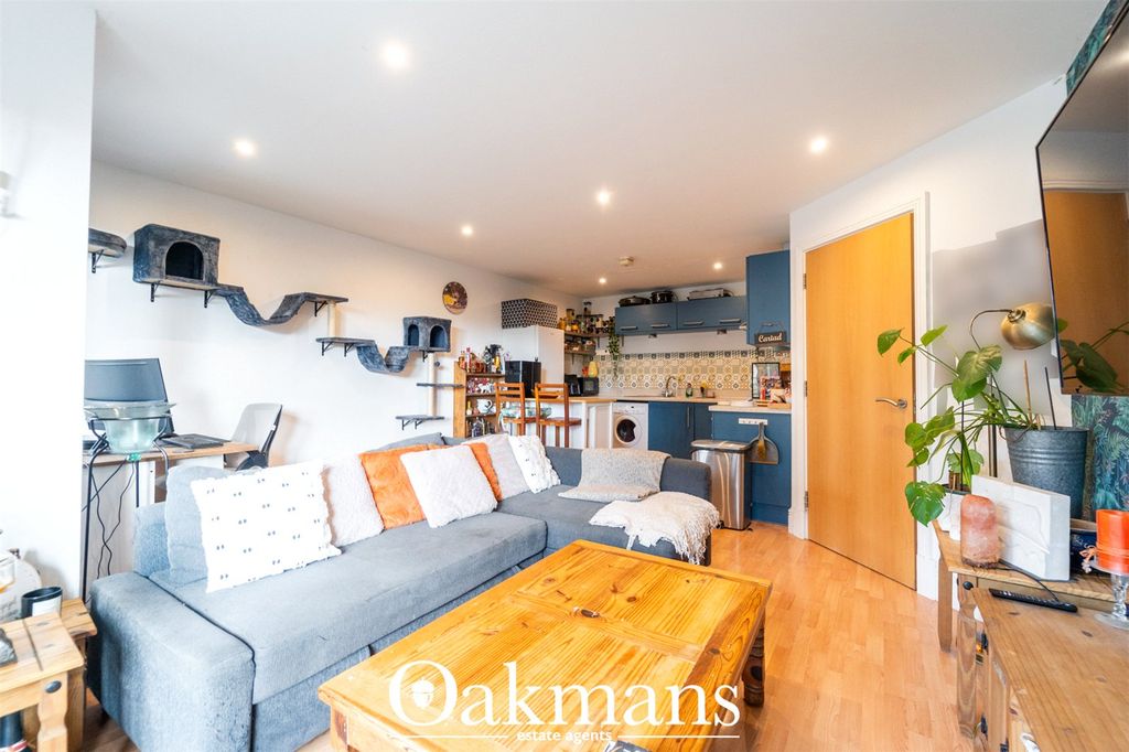 Property photo 3 of 17 Picture No. 07