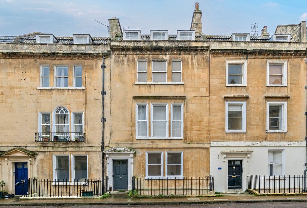 Property photo 1 of 10 1-69A1916692d8d-1...