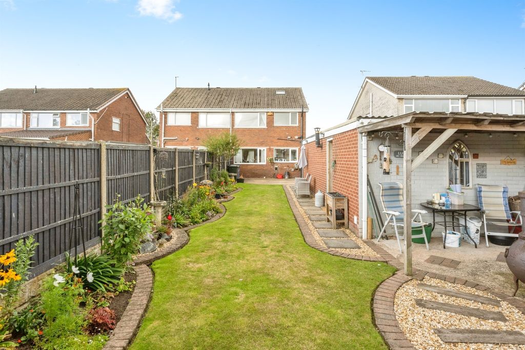 Property photo 2 of 14