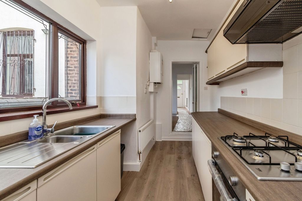 Property photo 2 of 20 Pbox-Img.Jpg