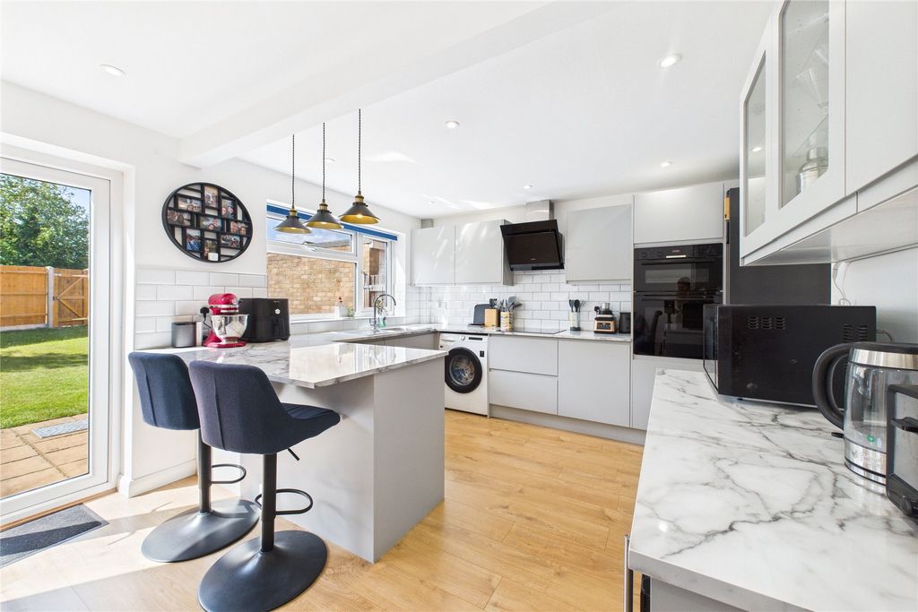 Property photo 2 of 11 Picture No. 09