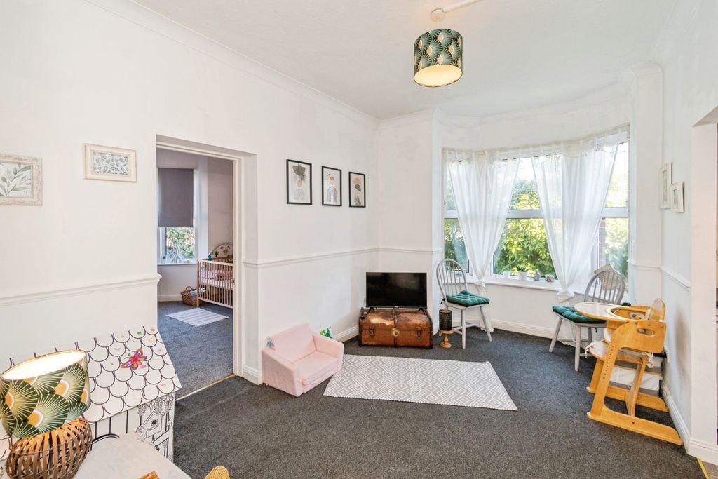 Property photo 2 of 13 Photo