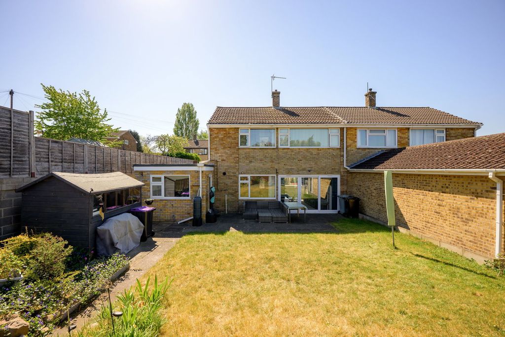 Property photo 1 of 18
