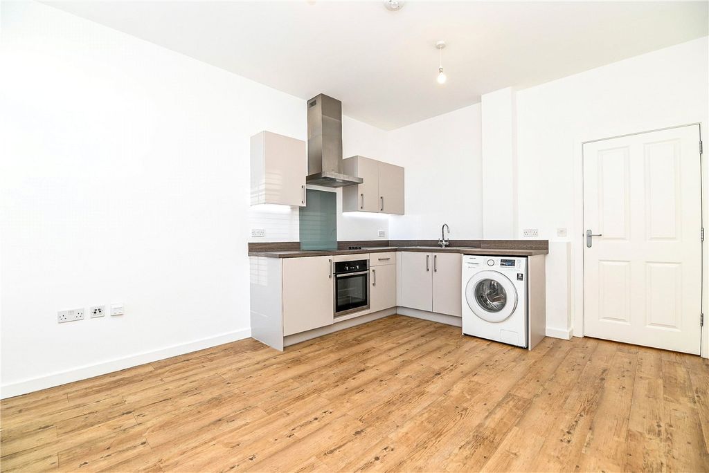 Property photo 2 of 15 Picture No. 03