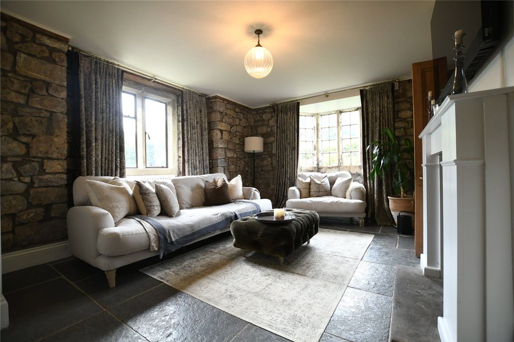 Property photo 3 of 24 Picture No. 23