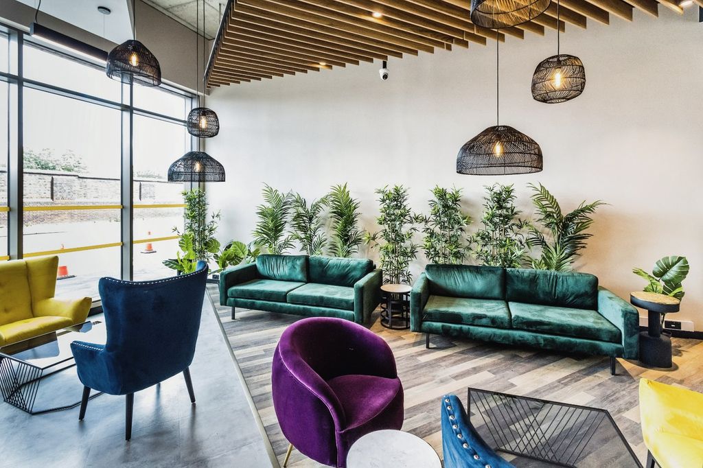 Property photo 3 of 17 Communal Area