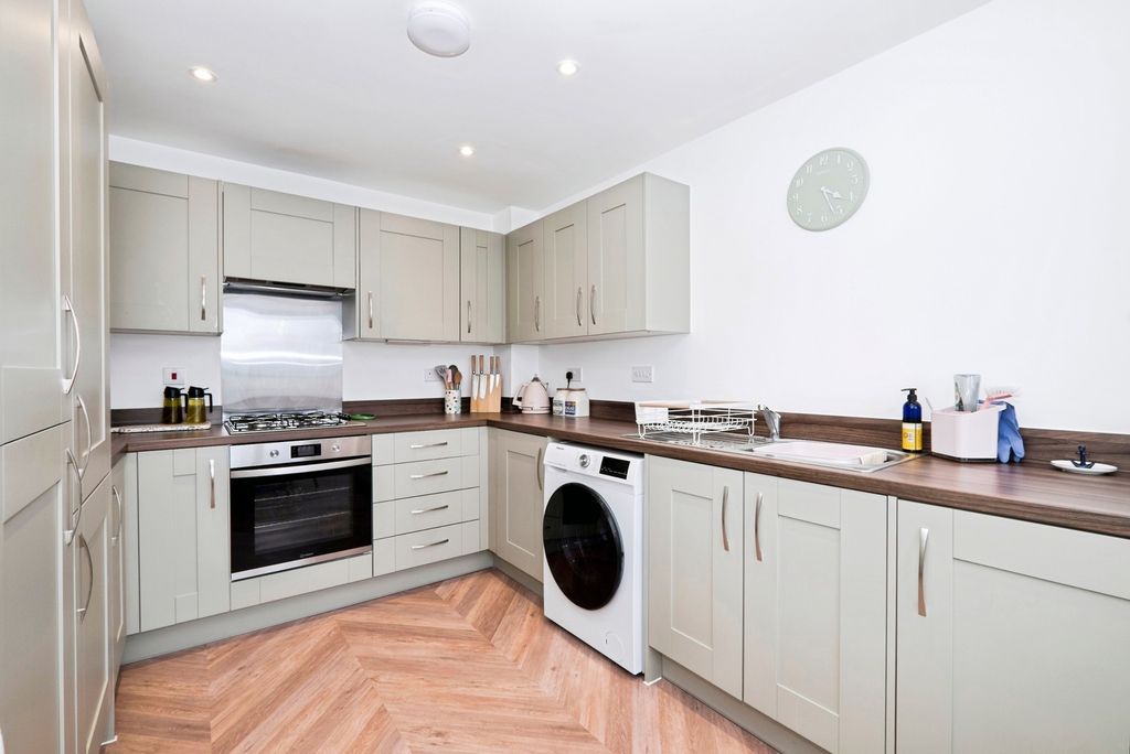 Property photo 2 of 13 Pbox-Img.Jpg