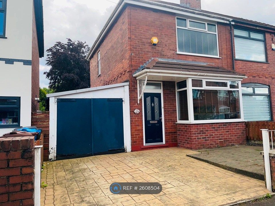 Property photo 1 of 12