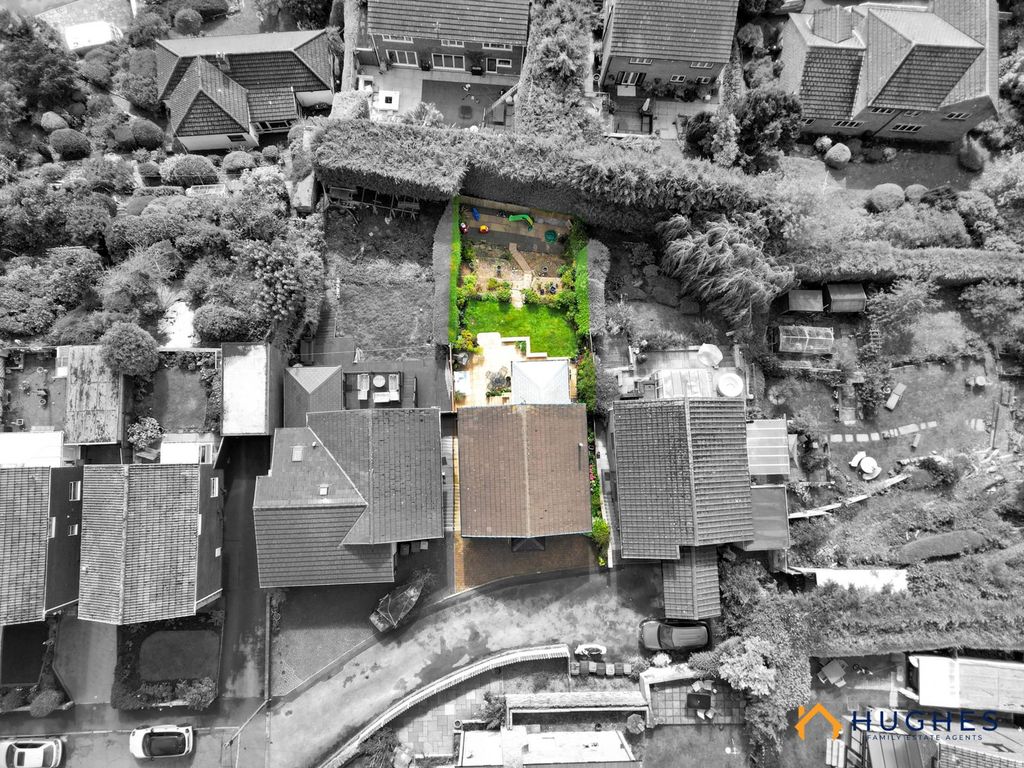 Property photo 3 of 34