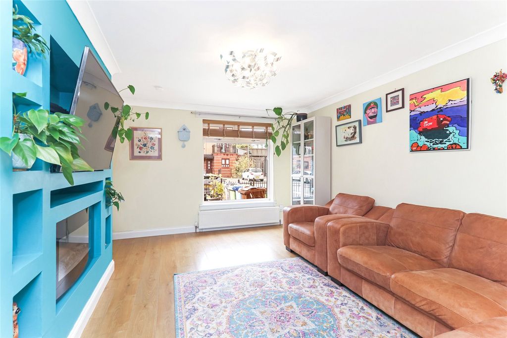 Property photo 2 of 17 2