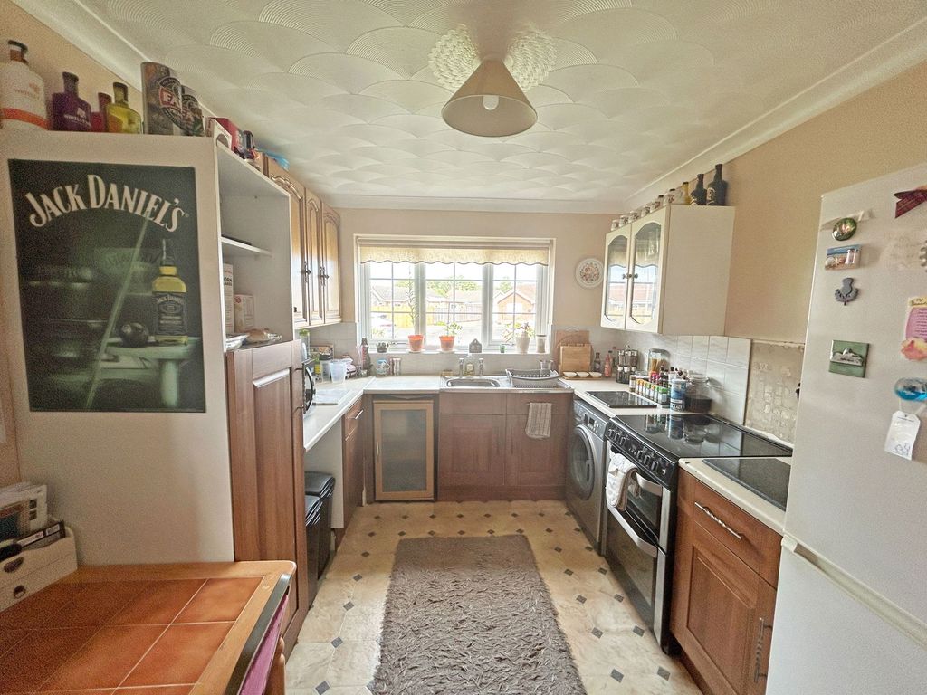 Property photo 3 of 9
